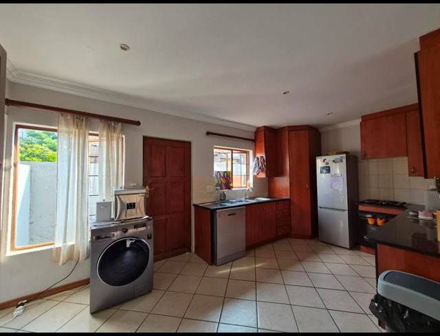 2 BEDROOM PROPERTY TO RENT IN COUNTRY VIEW ESTATE